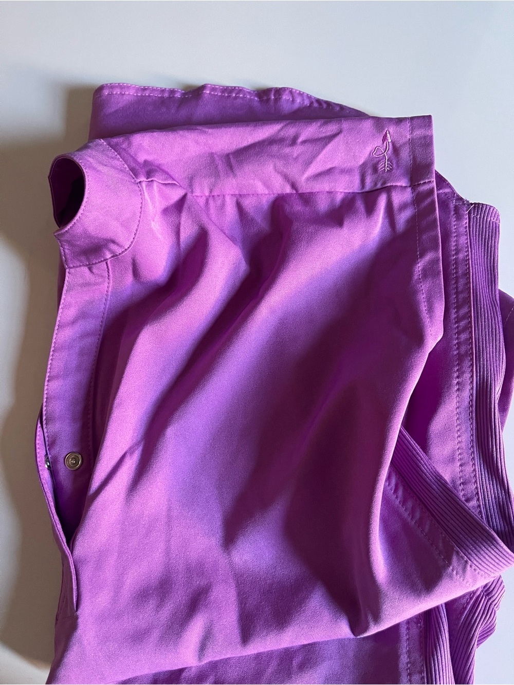Purple sleeves scrub top size xxs